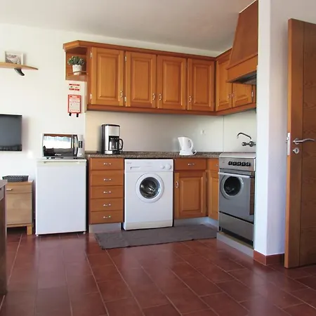 Apartament Zambeachouse Hide In Sea